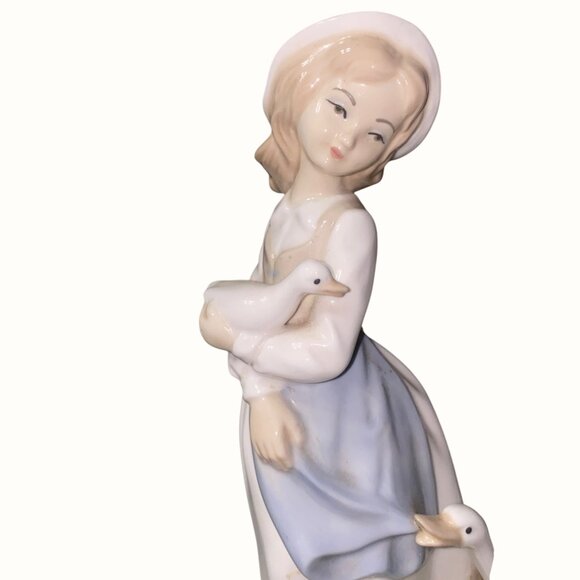 Vintage 1970's Tengra Hand-Painted Porcelain Figurine Girl With Ducks Made In Sp - Picture 4 of 8